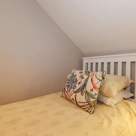 The Roses * Windermere