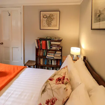 The Roses Windermere